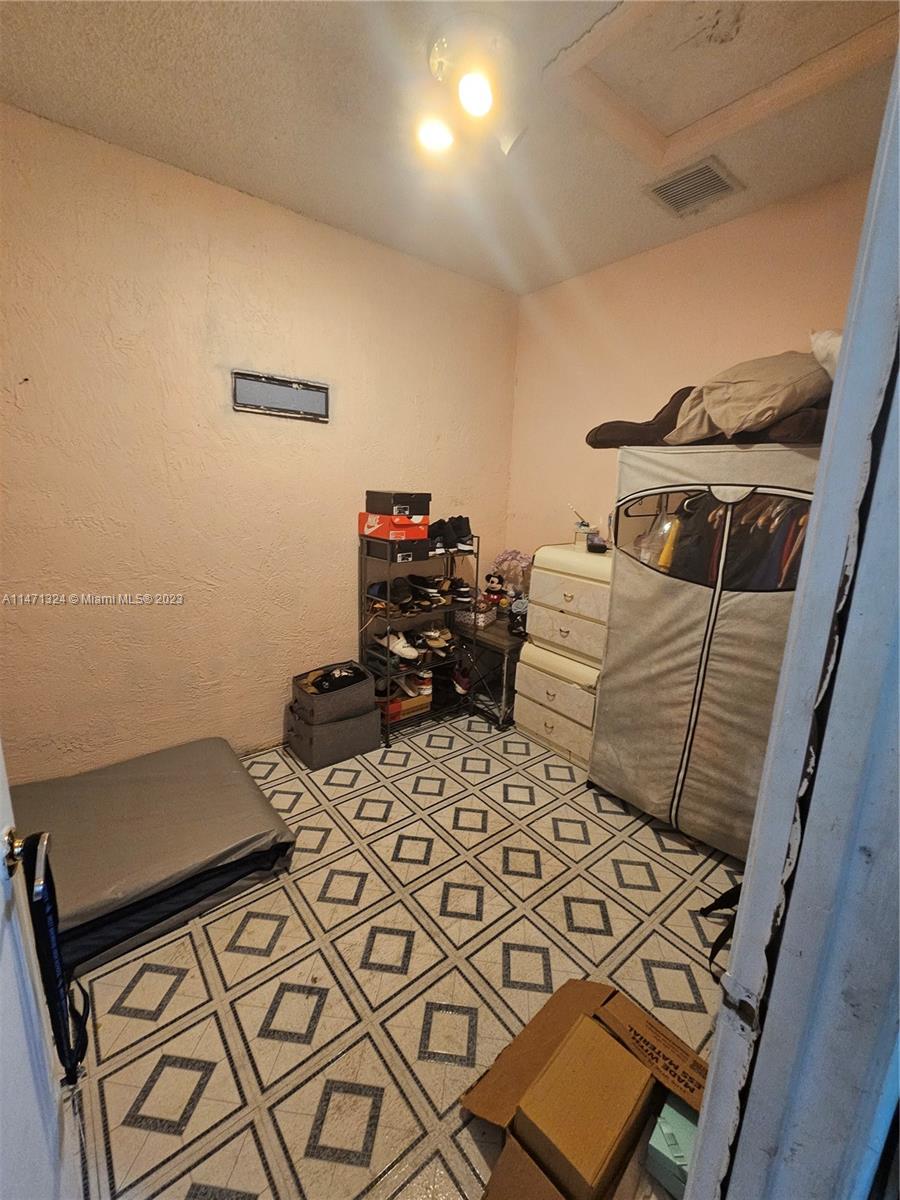 CHAPEL TRAIL REPLAT - Residential