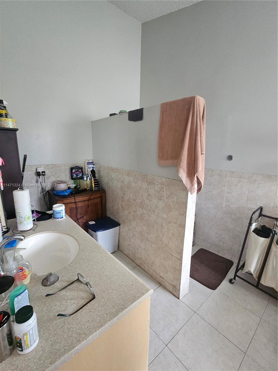 CHAPEL TRAIL REPLAT - Residential