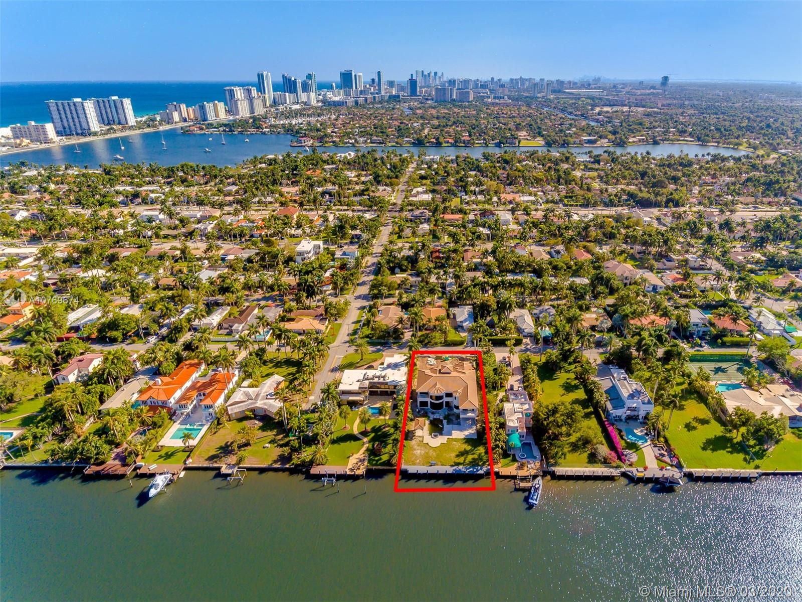 HOLLYWOOD LAKES SEC - Residential