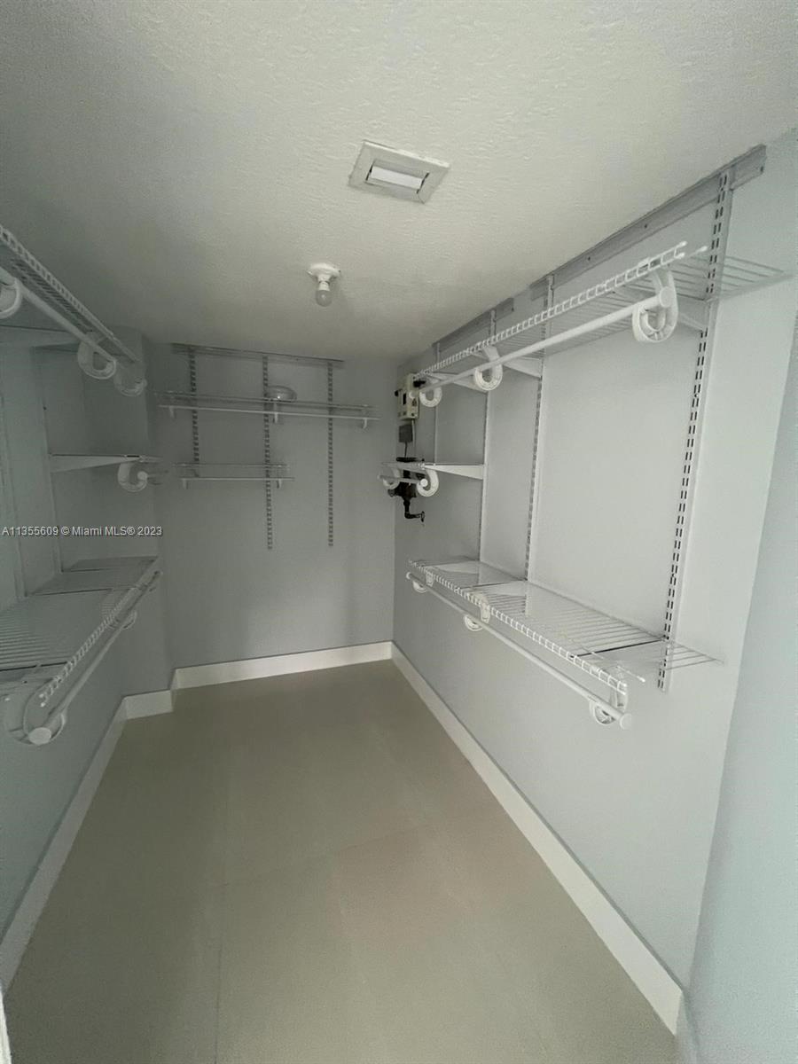 LAS VISTAS AT DORAL CONDO - Residential Lease