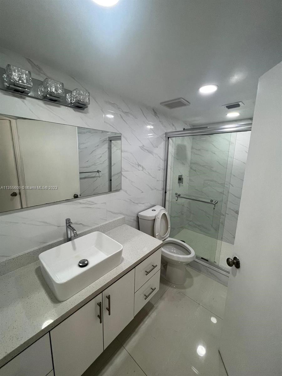 LAS VISTAS AT DORAL CONDO - Residential Lease