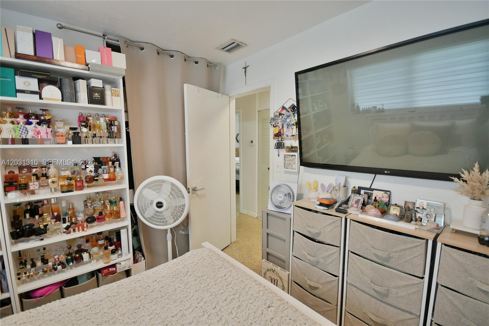 FONTAINEBLEAU GARDENS 1ST - Residential