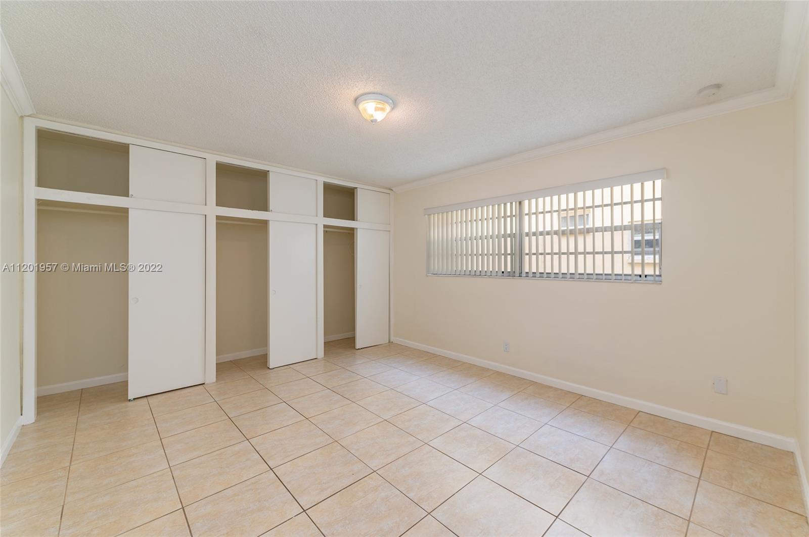 HOLLYWOOD HILLS - Residential Lease
