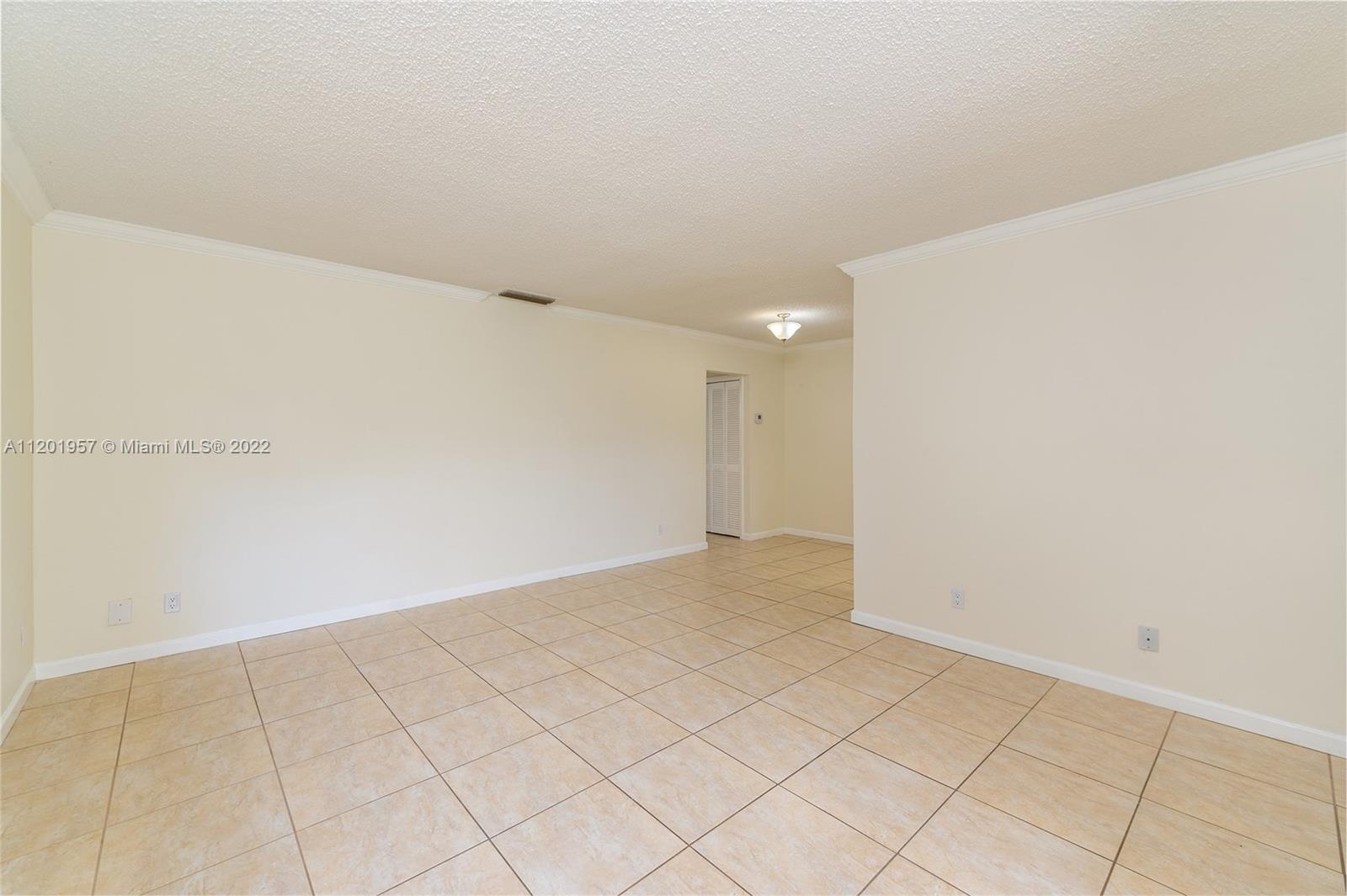 HOLLYWOOD HILLS - Residential Lease