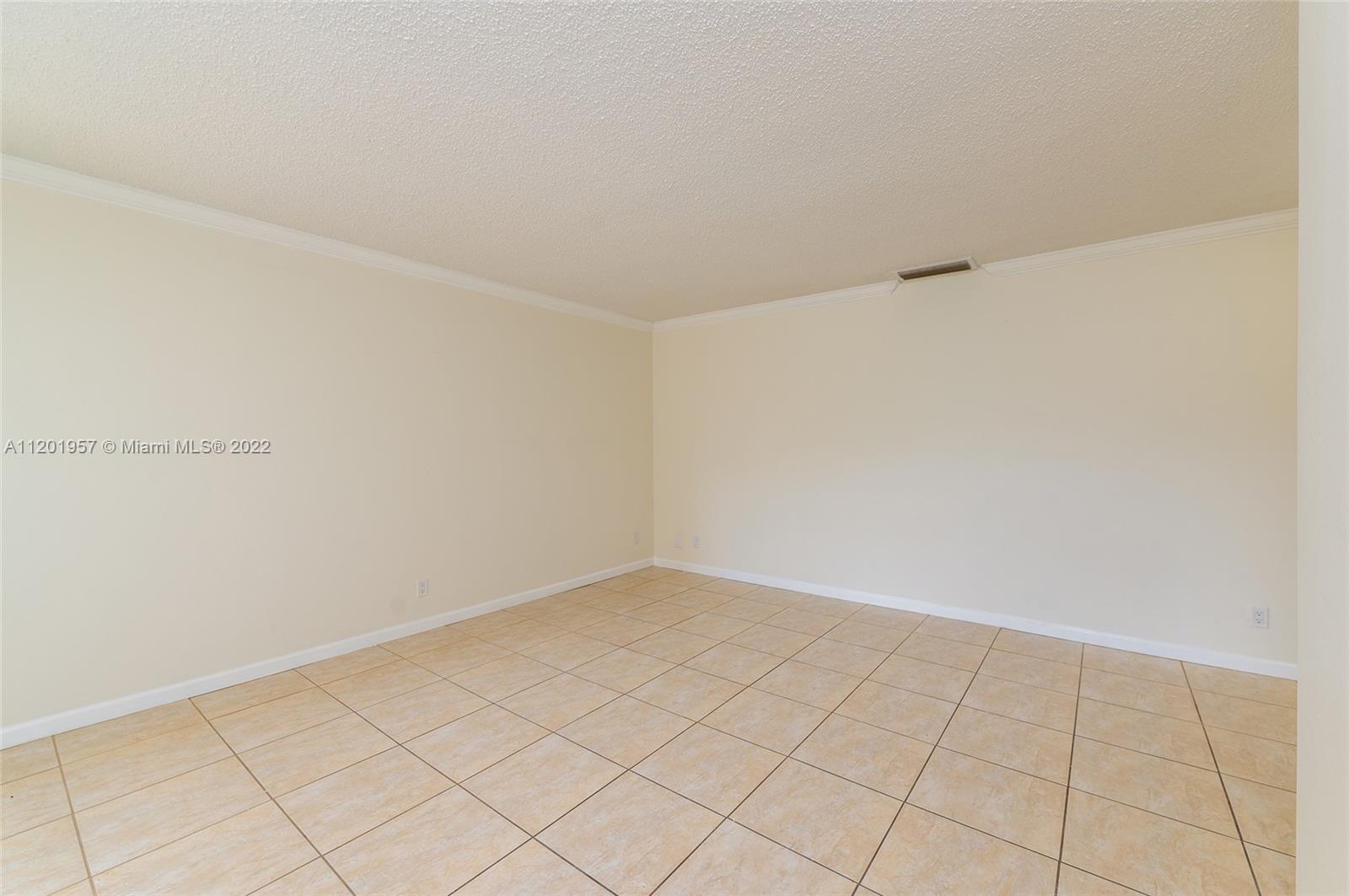 HOLLYWOOD HILLS - Residential Lease