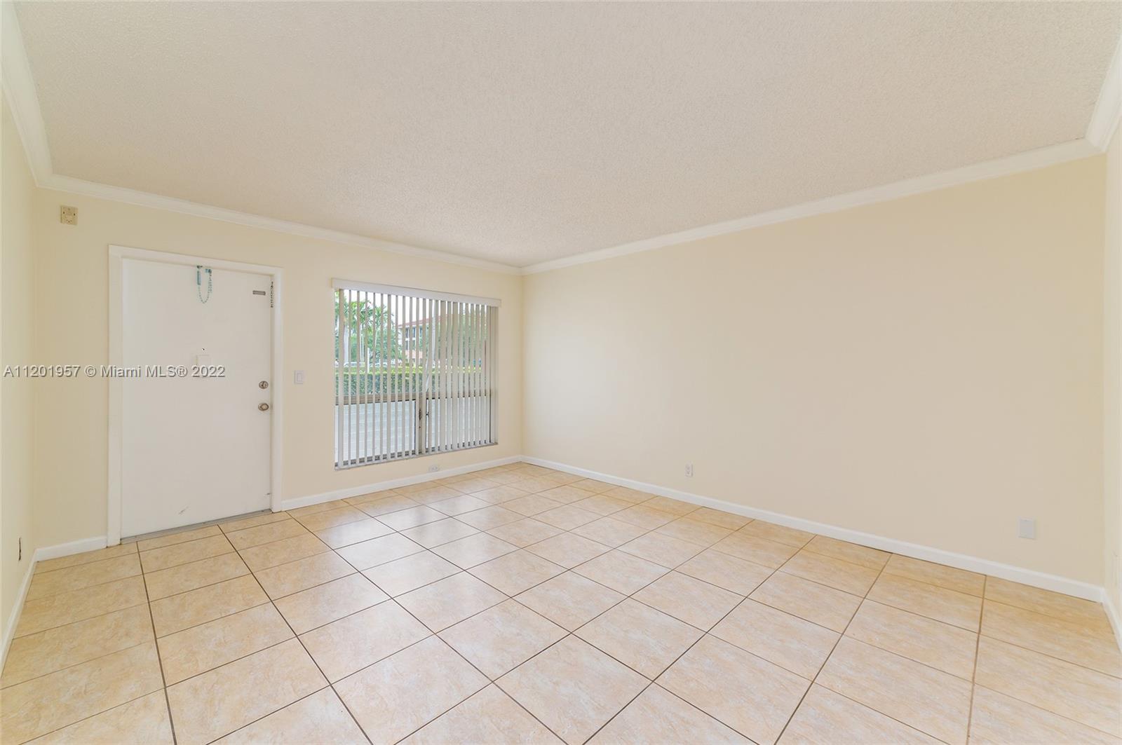 HOLLYWOOD HILLS - Residential Lease