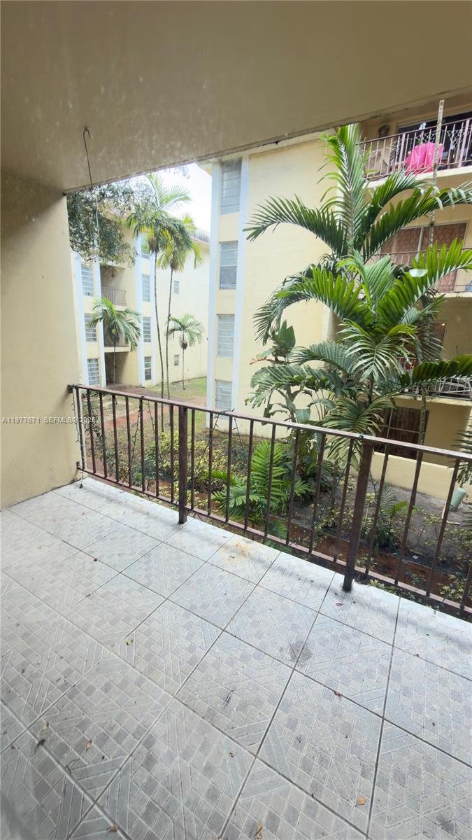 CAPRI GARDENS CONDO - Residential