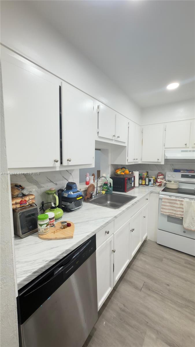 CAPRI GARDENS CONDO - Residential