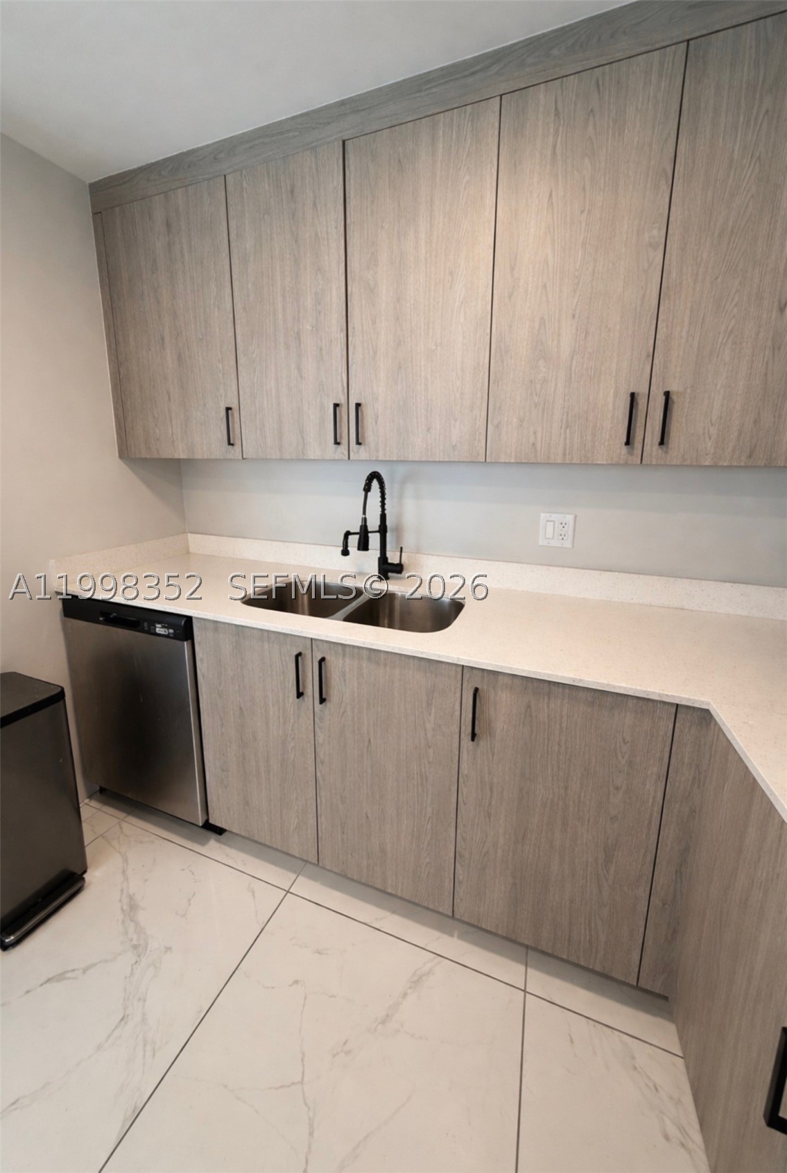PARADISE ONE - Residential