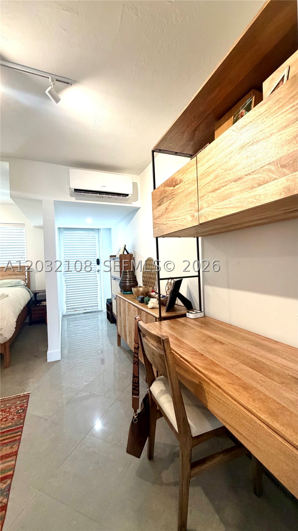 626 CONDOMINIUM - Residential Lease