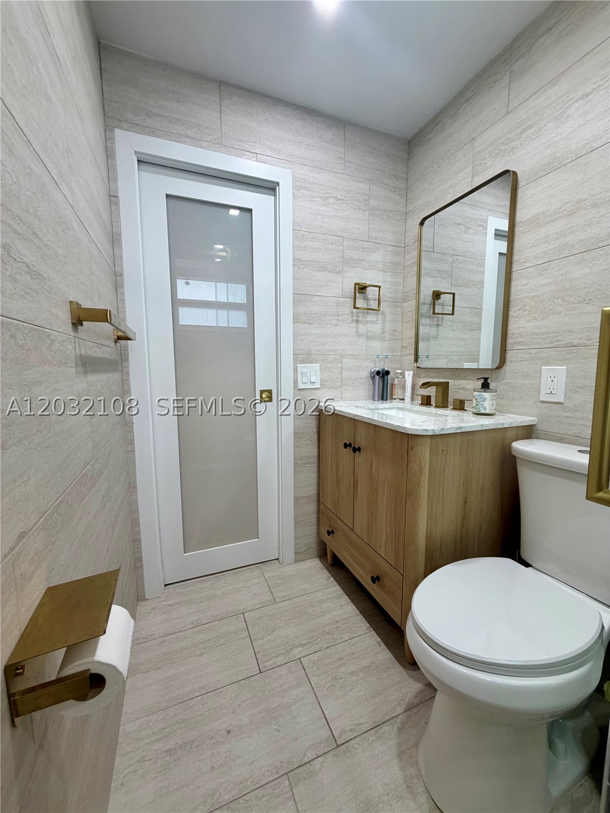 626 CONDOMINIUM - Residential Lease
