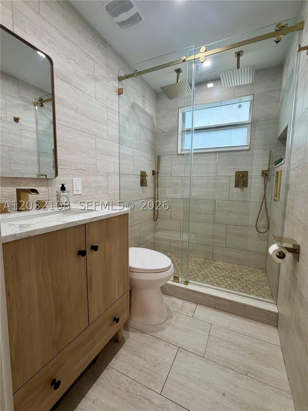 626 CONDOMINIUM - Residential Lease