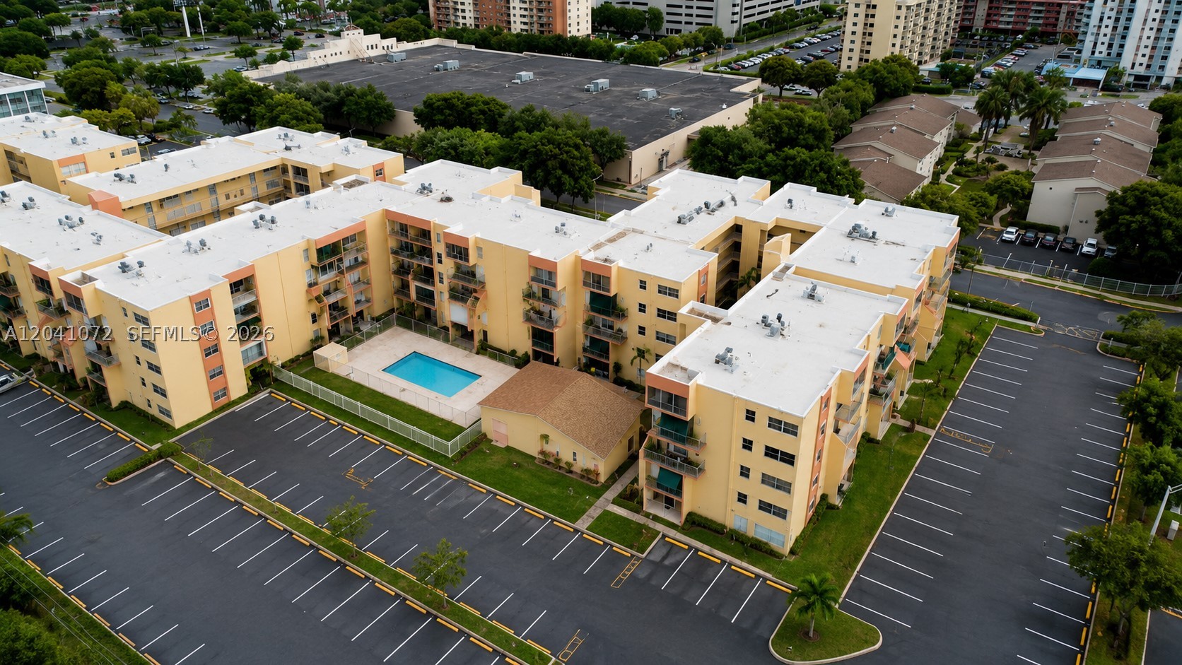 TOWERS OF WESTLAND CONDO - Residential