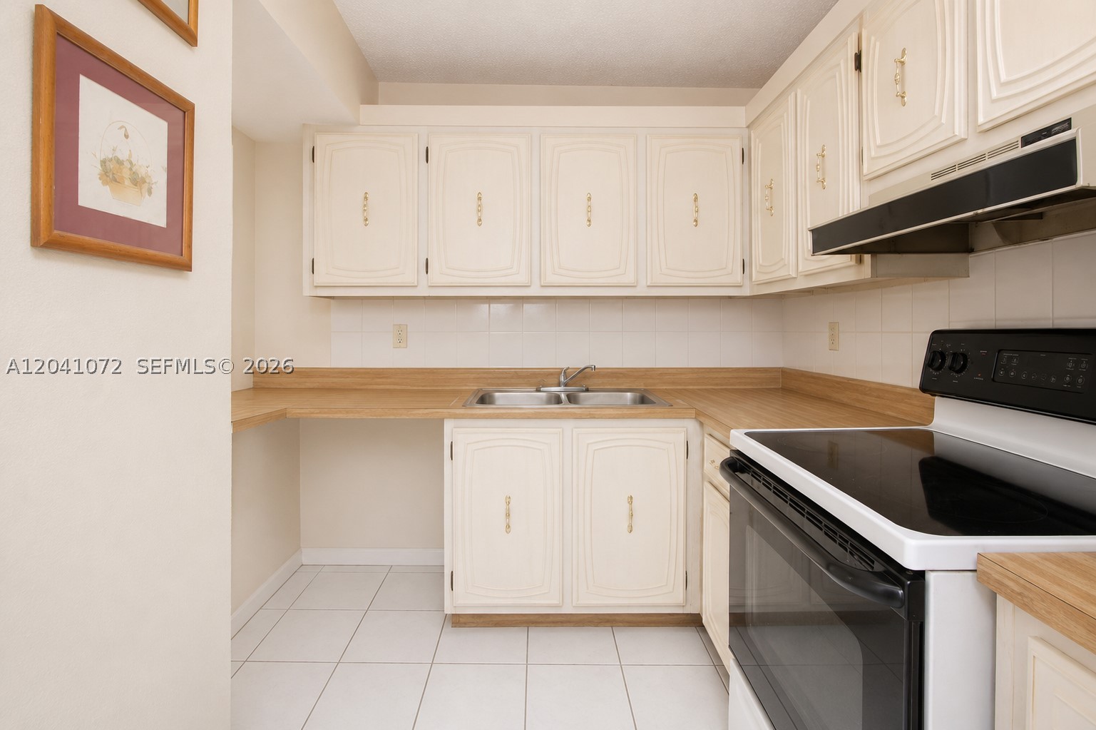 TOWERS OF WESTLAND CONDO - Residential