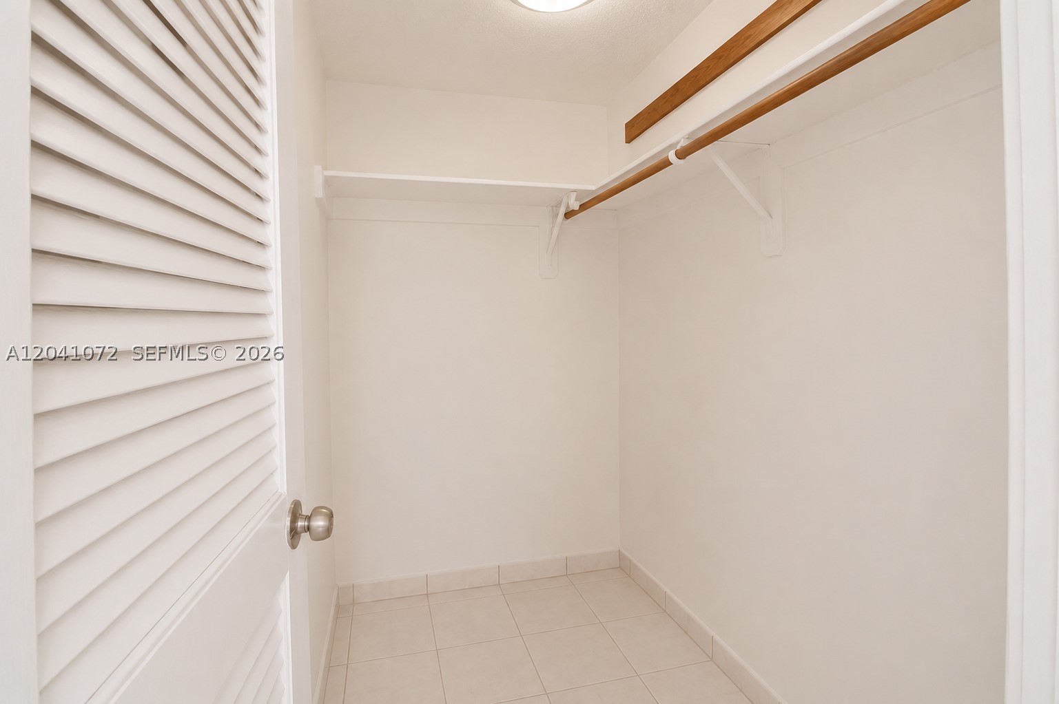 TOWERS OF WESTLAND CONDO - Residential