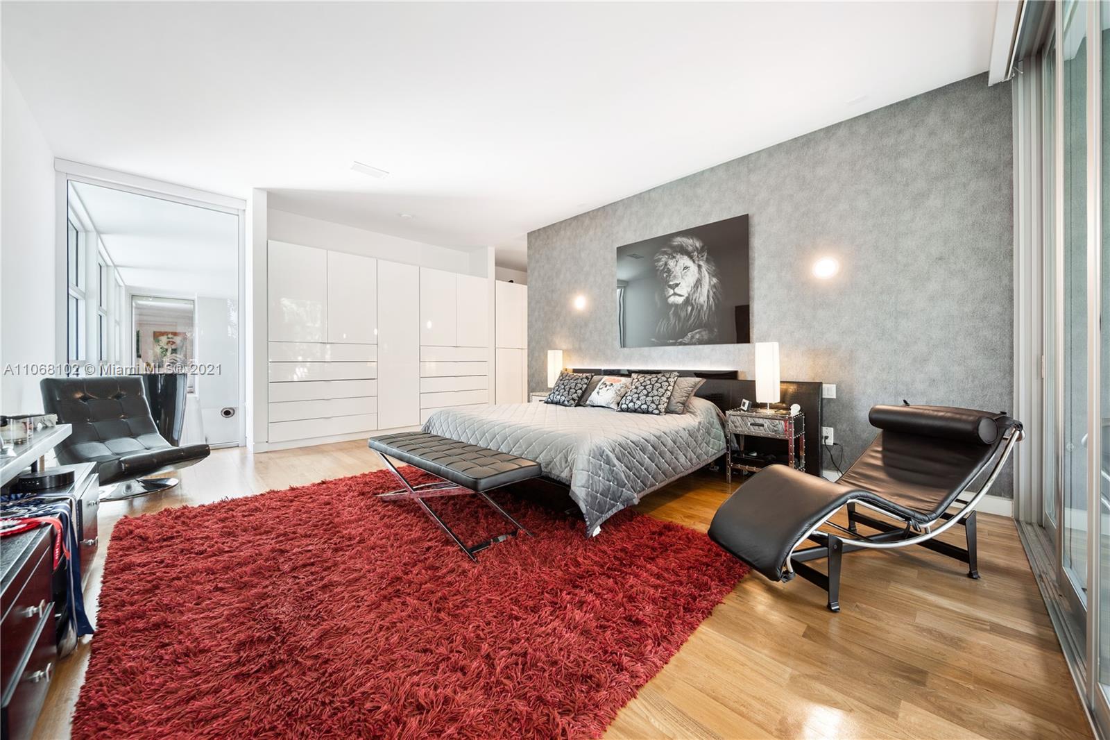 Pinecrest - Residential