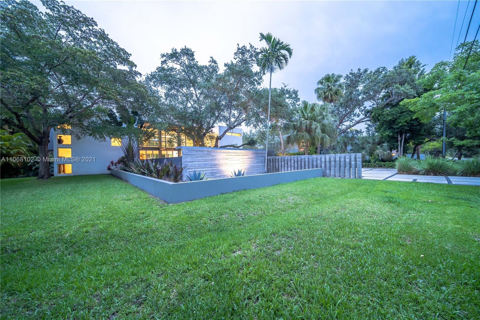 Pinecrest - Residential