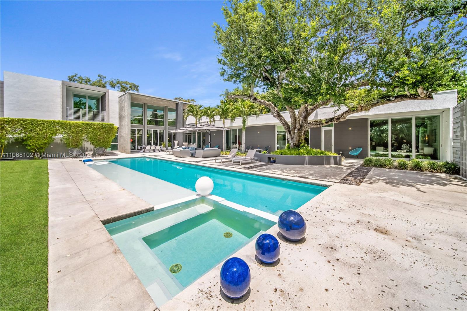 Pinecrest - Residential