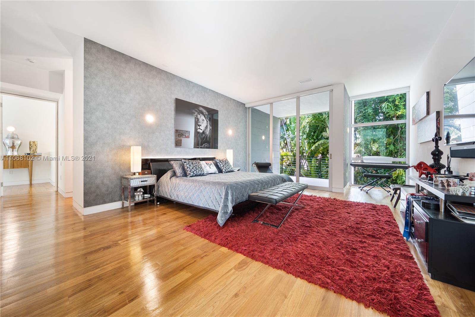 Pinecrest - Residential