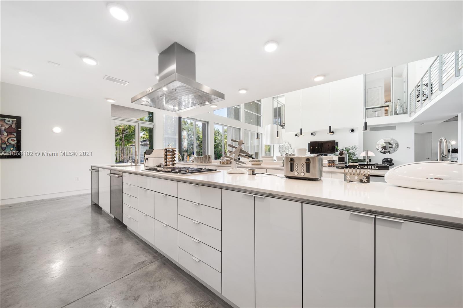 Pinecrest - Residential