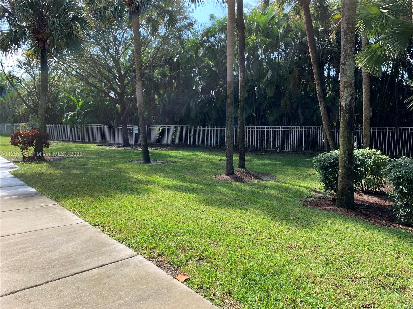VILLAS AT EMERALD DUNES C - Residential Lease