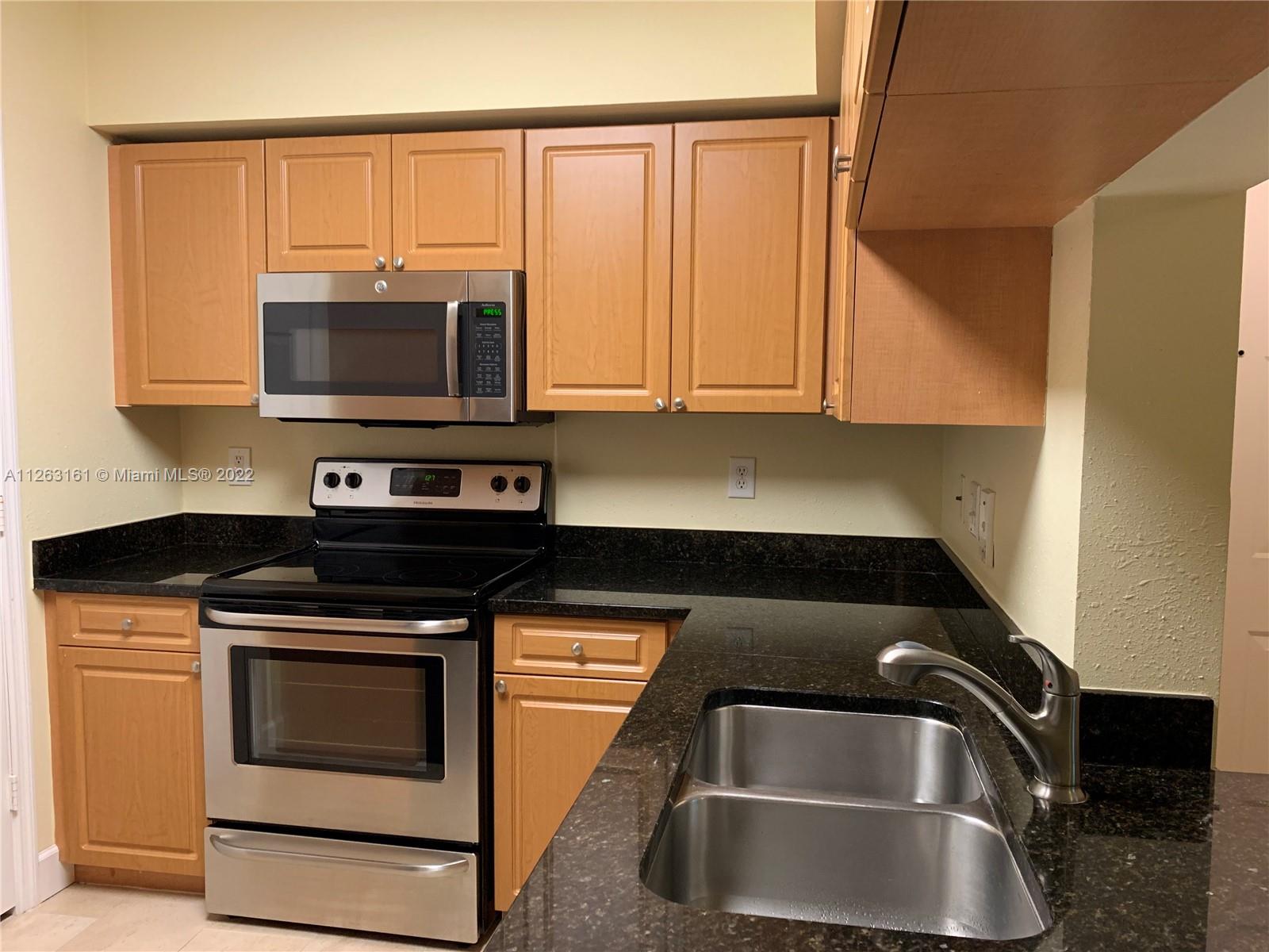 VILLAS AT EMERALD DUNES C - Residential Lease