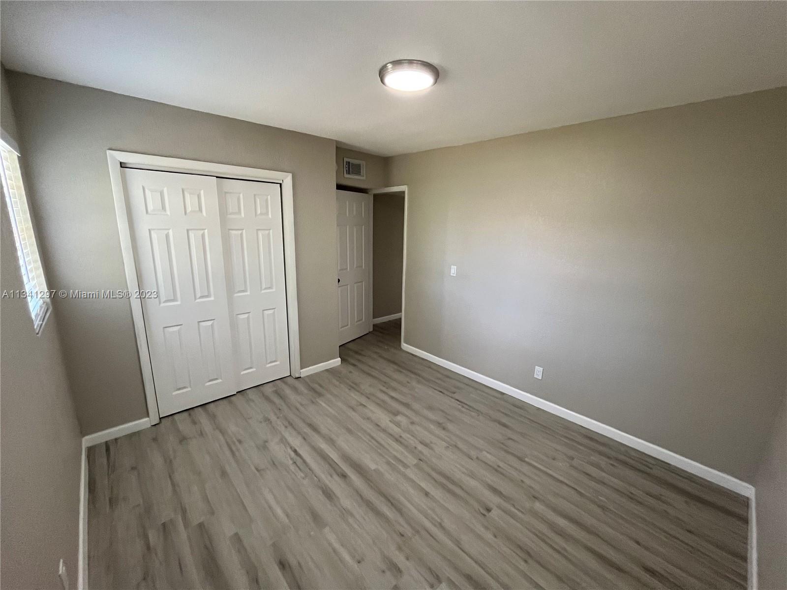 LINCOLN PARK REPLAT - Residential