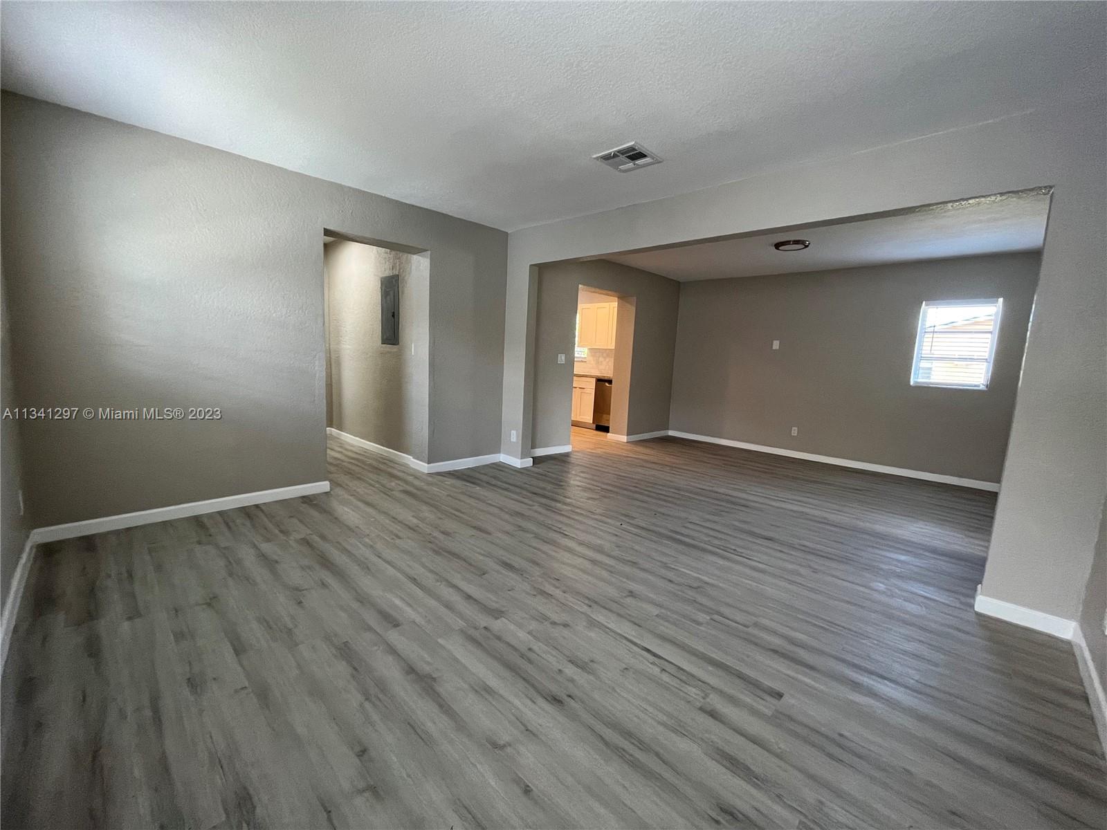LINCOLN PARK REPLAT - Residential