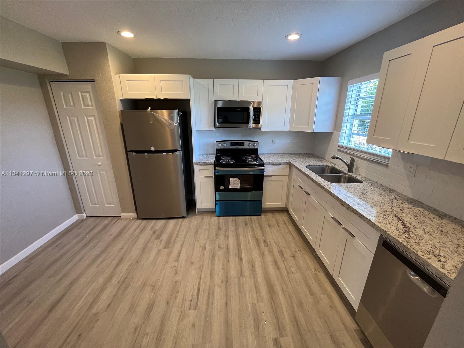LINCOLN PARK REPLAT - Residential