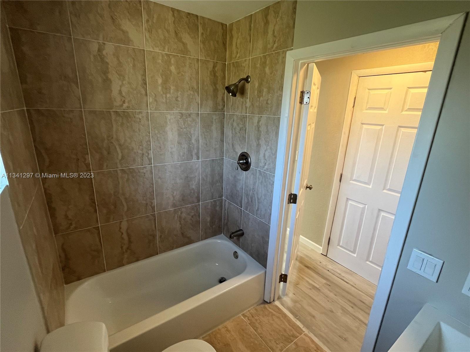 LINCOLN PARK REPLAT - Residential