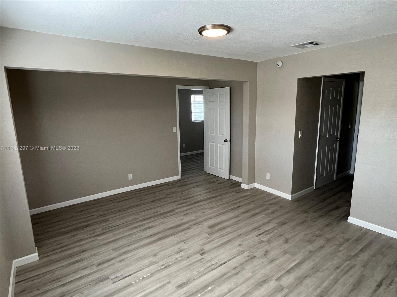 LINCOLN PARK REPLAT - Residential