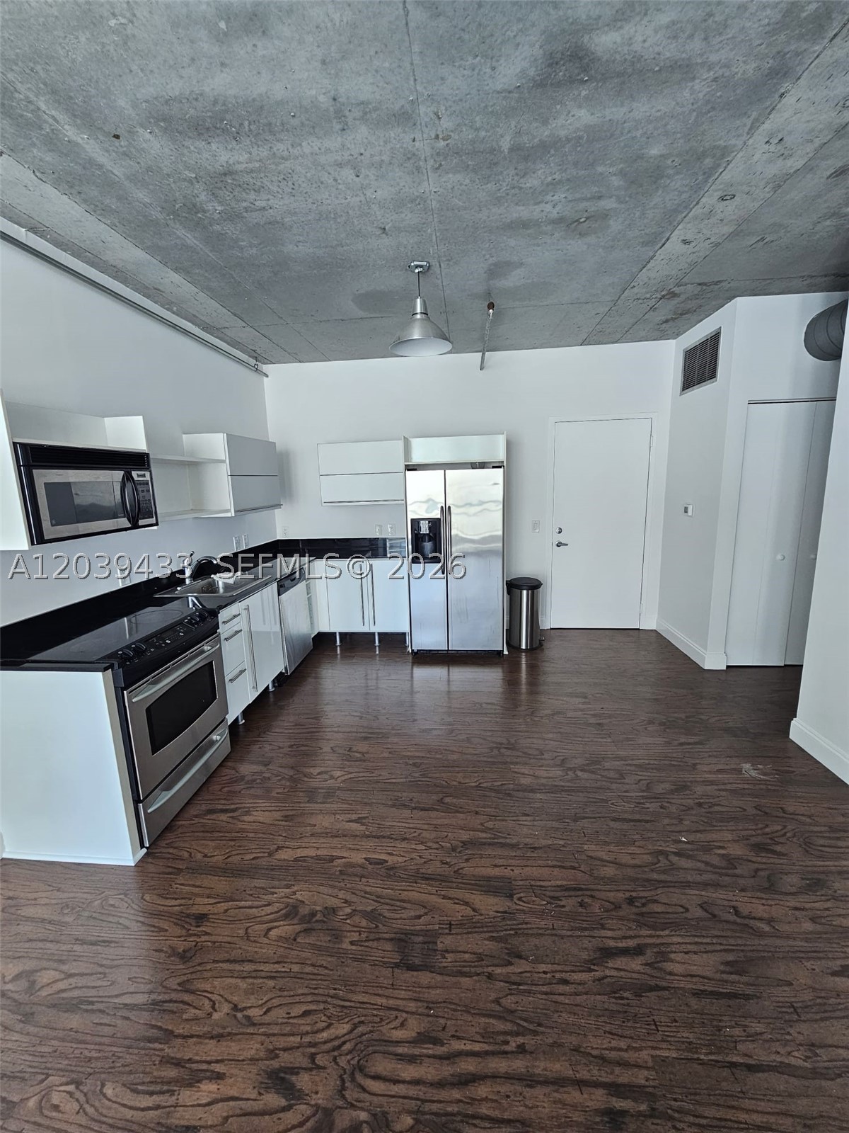 NEO VERTIKA CONDO - Residential Lease
