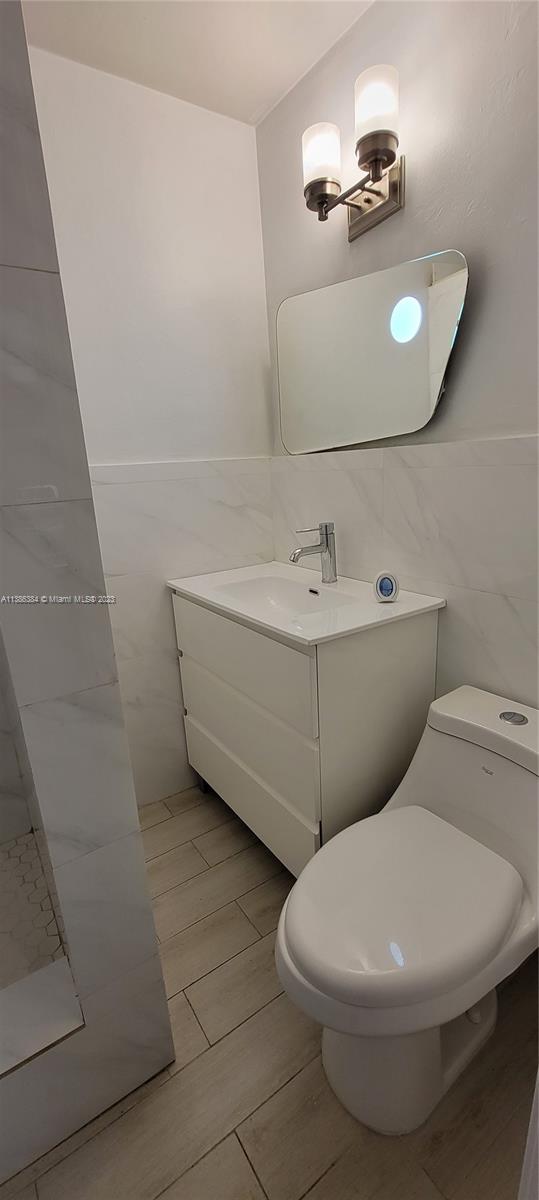 ST JAMES PARK DELMAR - Residential Lease