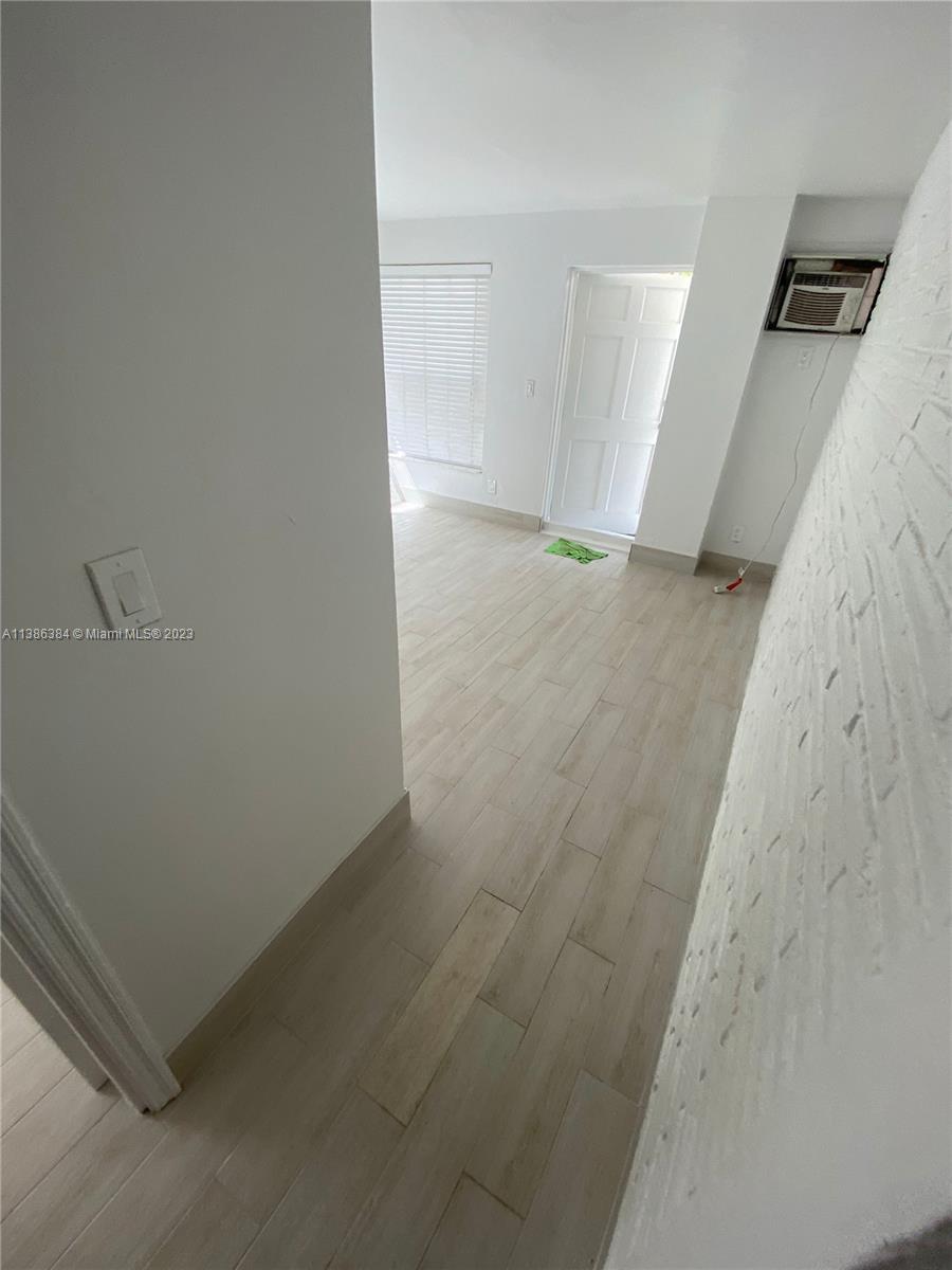 ST JAMES PARK DELMAR - Residential Lease