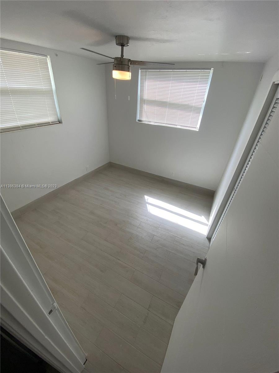ST JAMES PARK DELMAR - Residential Lease
