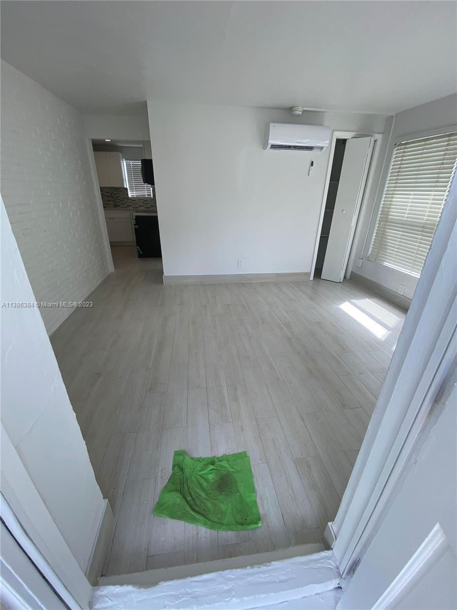 ST JAMES PARK DELMAR - Residential Lease
