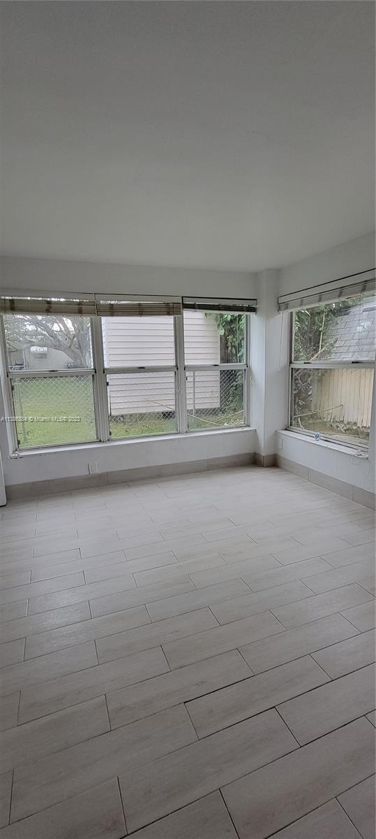 ST JAMES PARK DELMAR - Residential Lease