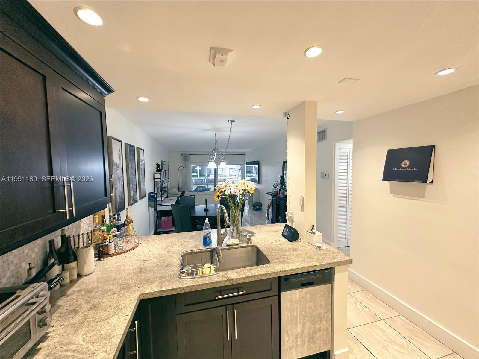 ISLE OF PARADISE CO-OP - Residential