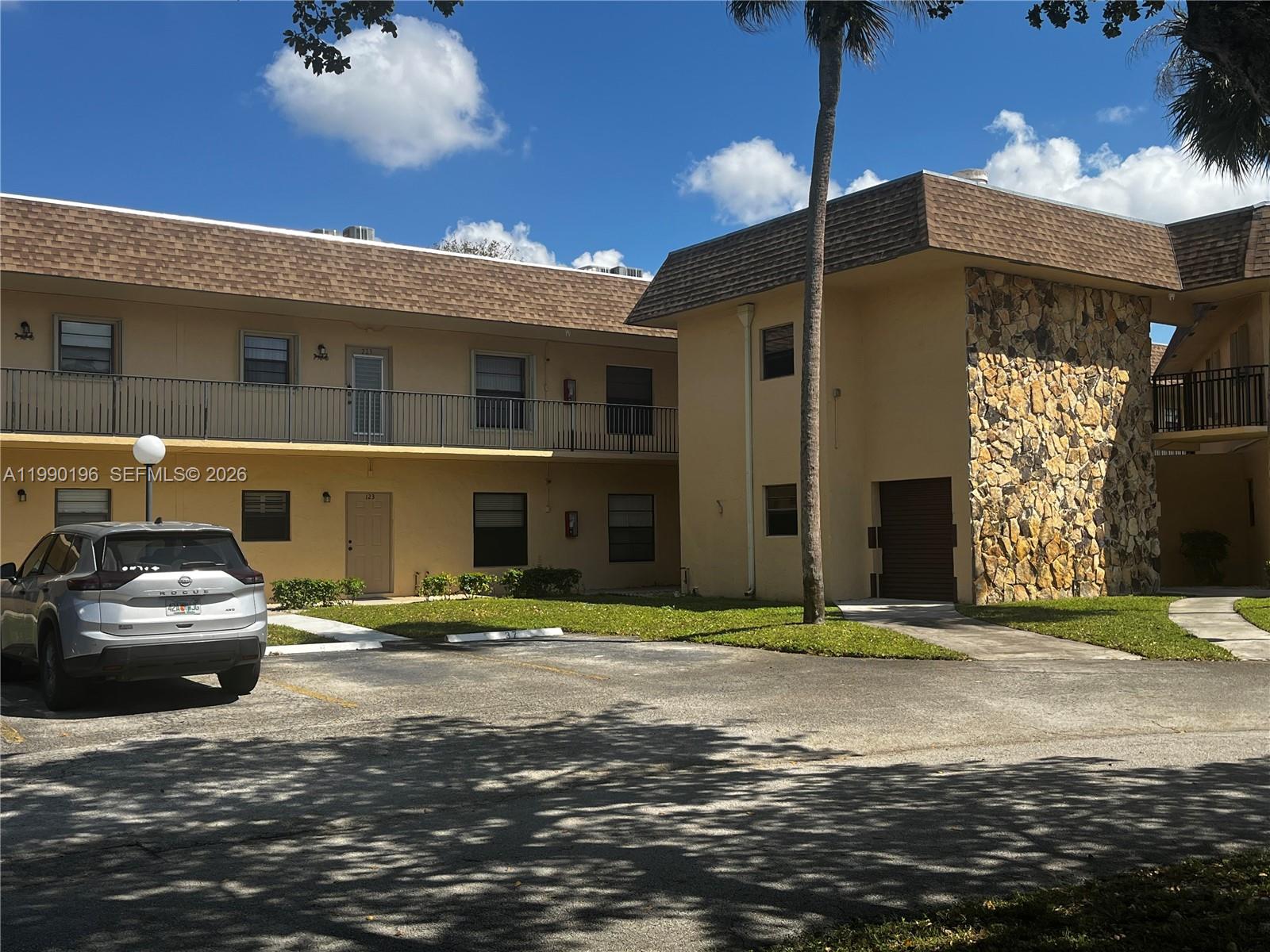 VILLAS AT CARRIAGE HILLS - Residential