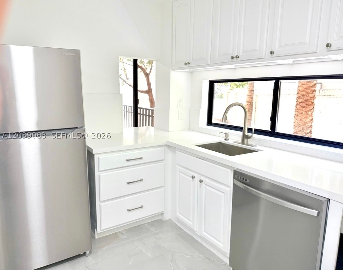 PLAZA OF AMERICAS CONDO P - Residential