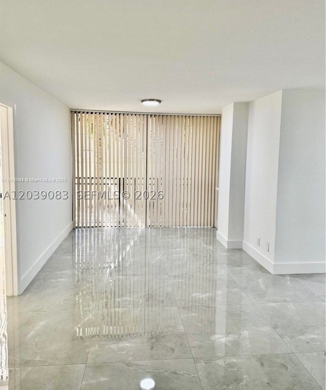 PLAZA OF AMERICAS CONDO P - Residential