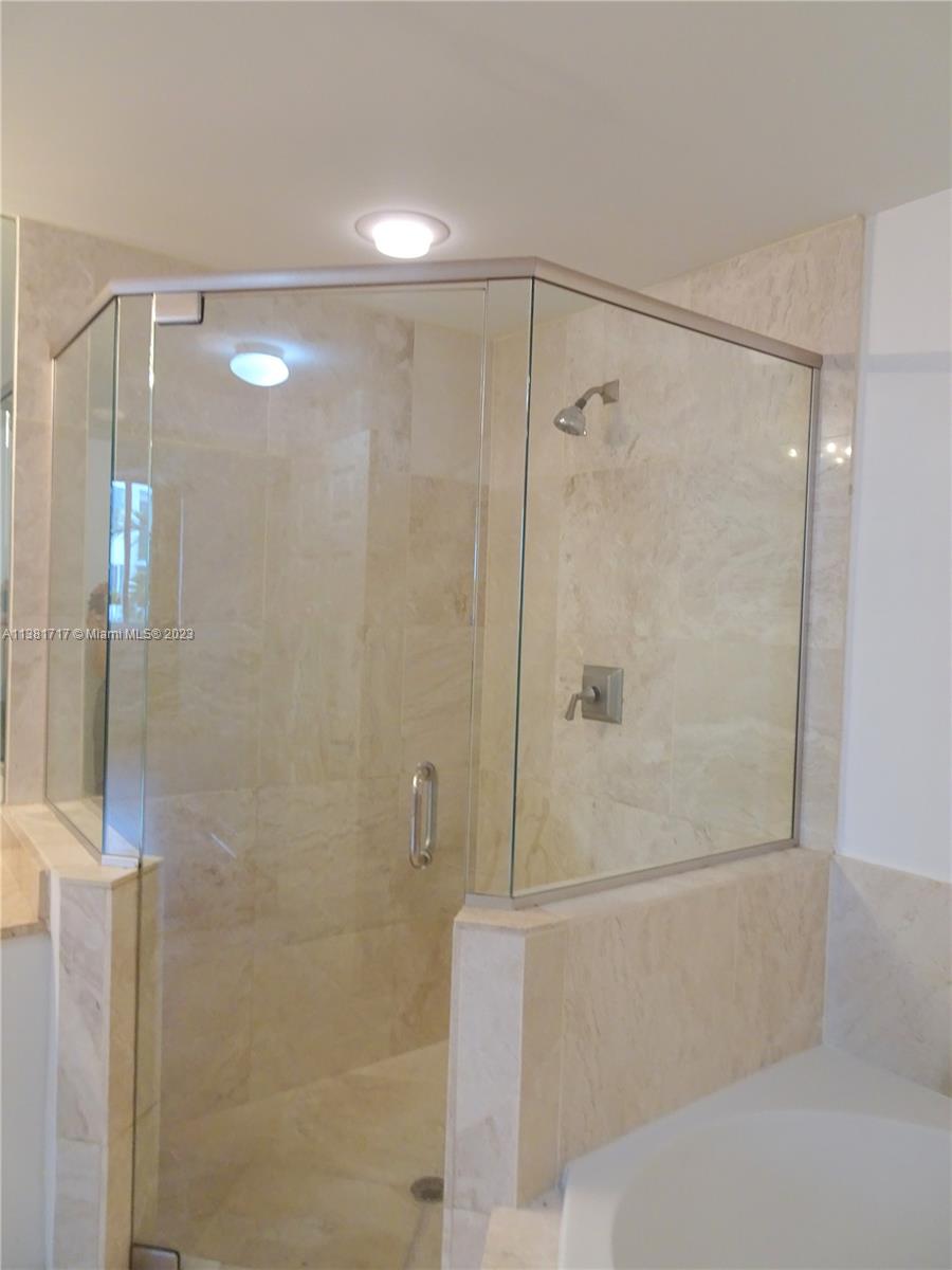 VERANDA CONDOMINIUM - Residential Lease