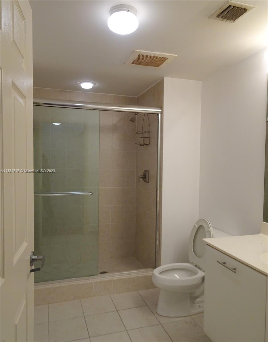 VERANDA CONDOMINIUM - Residential Lease