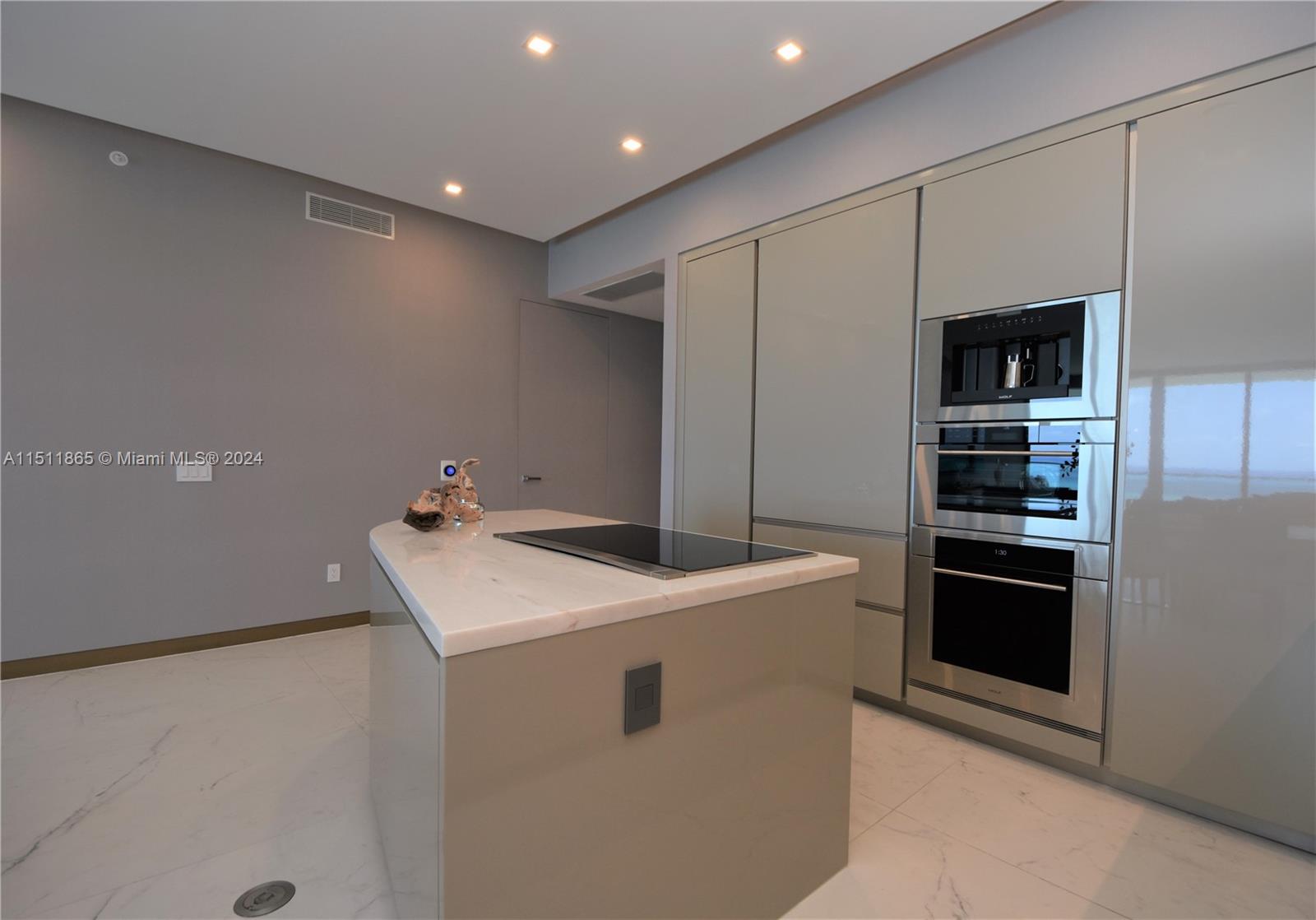 18975 COLLINS CONDO - Residential