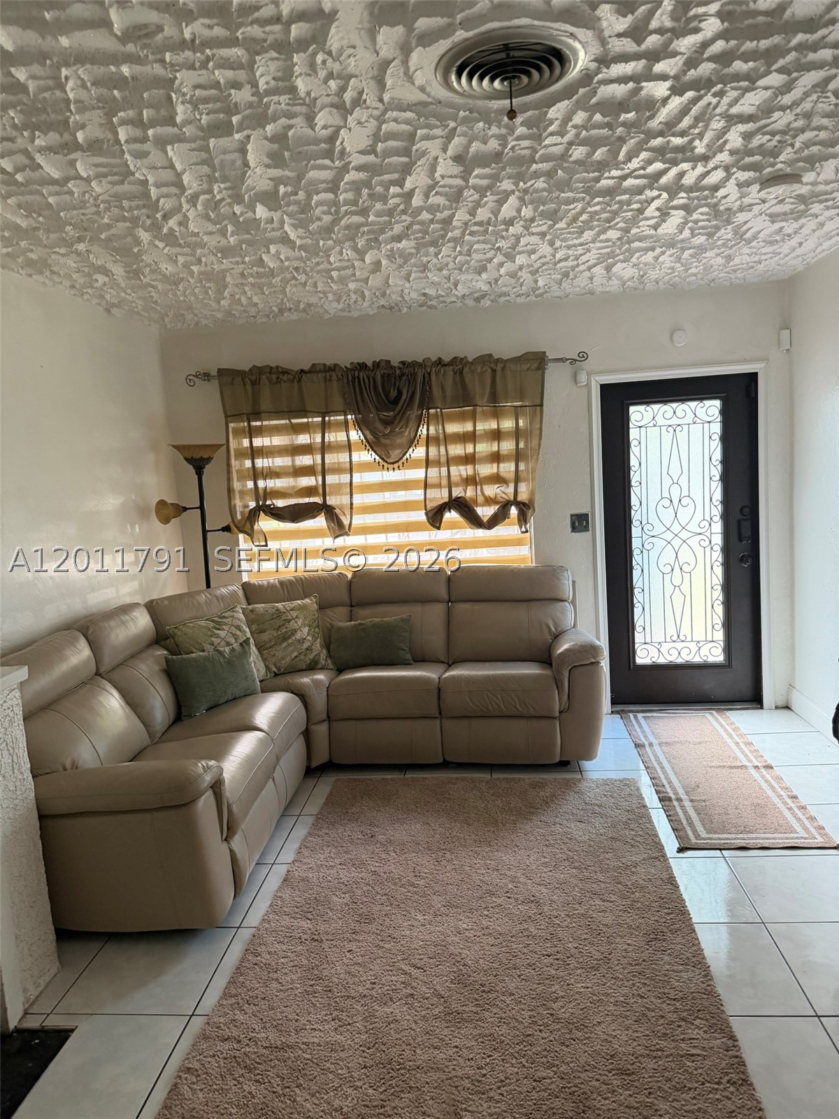 CRESTWOOD - Residential