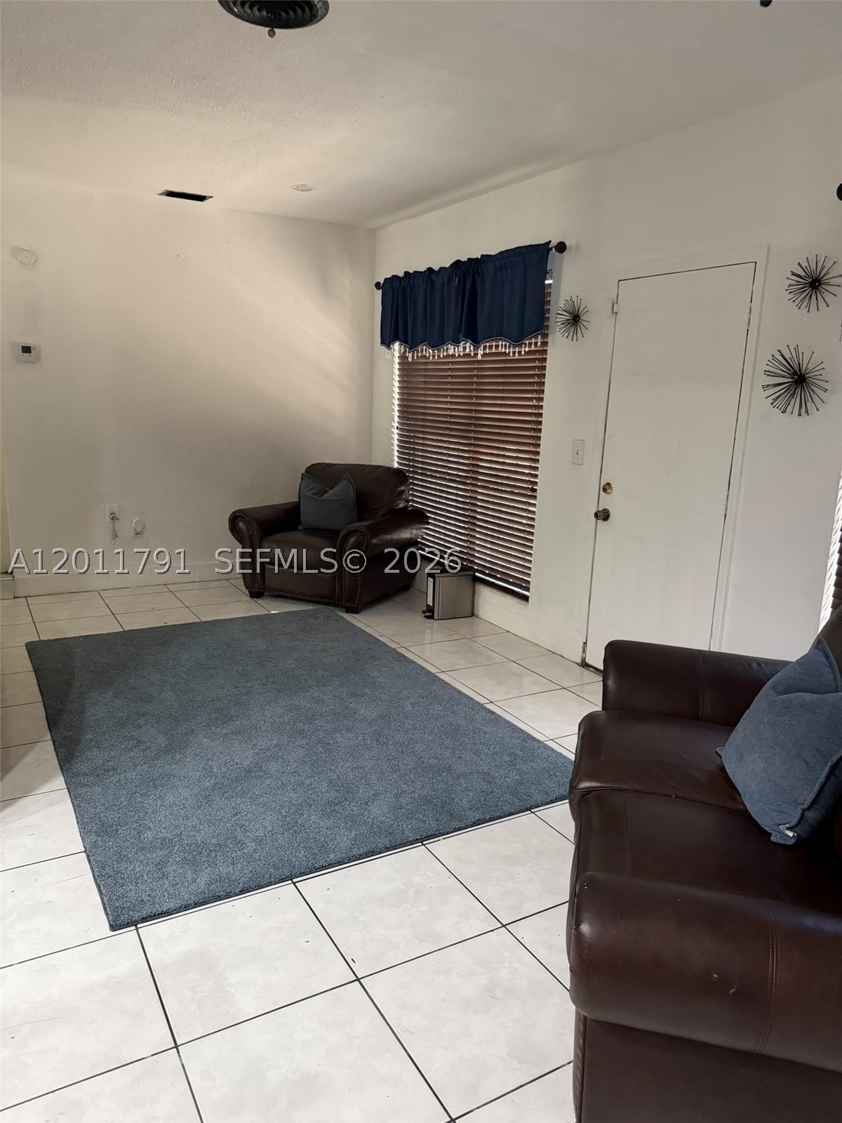 CRESTWOOD - Residential
