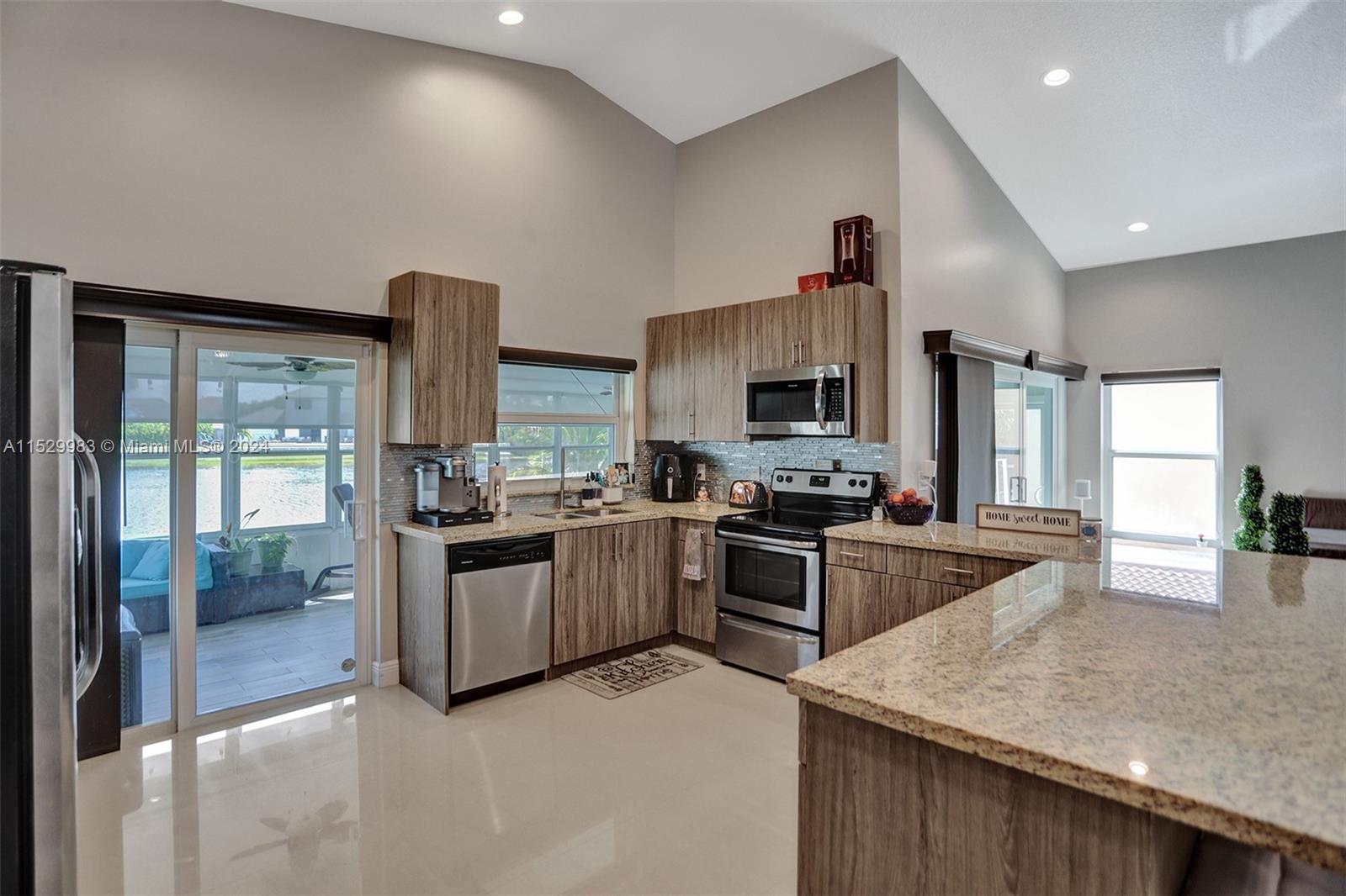 REPLAT OF PORTION - Residential Lease