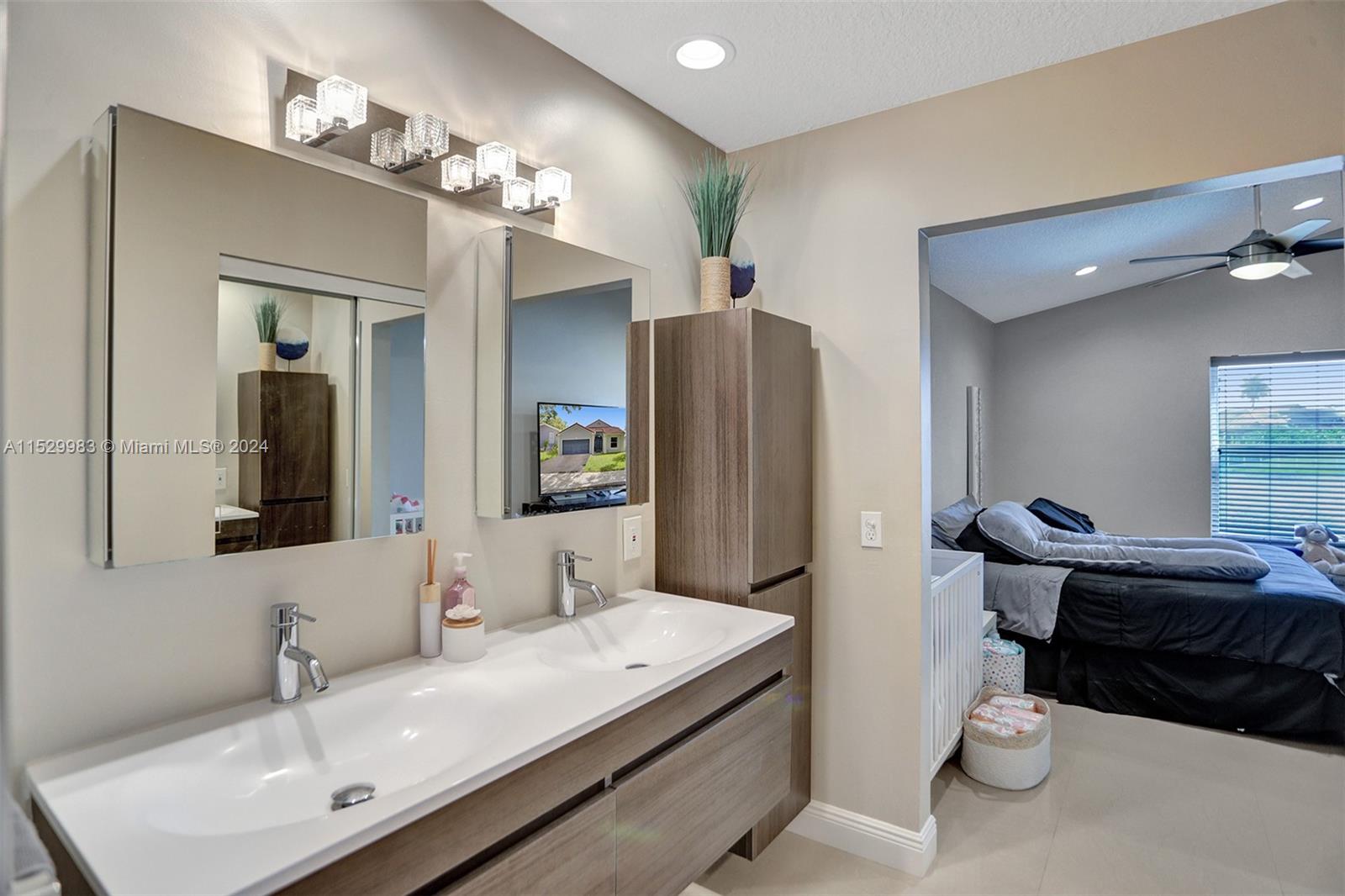 REPLAT OF PORTION - Residential Lease