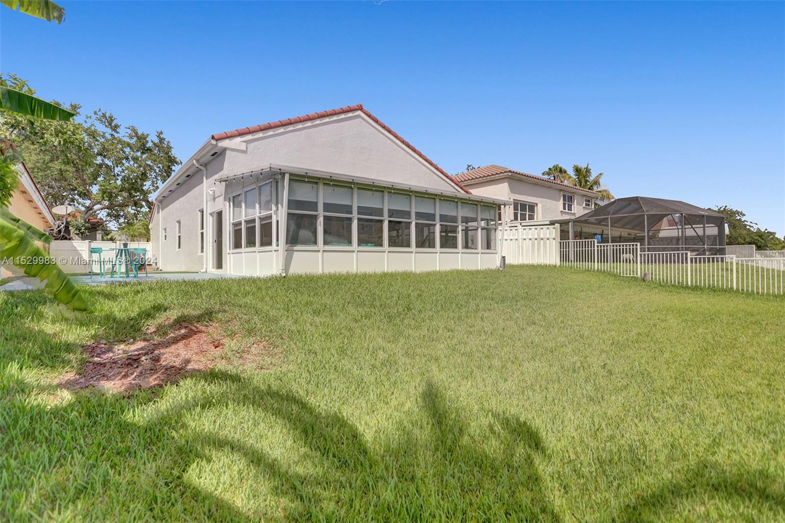 REPLAT OF PORTION - Residential Lease