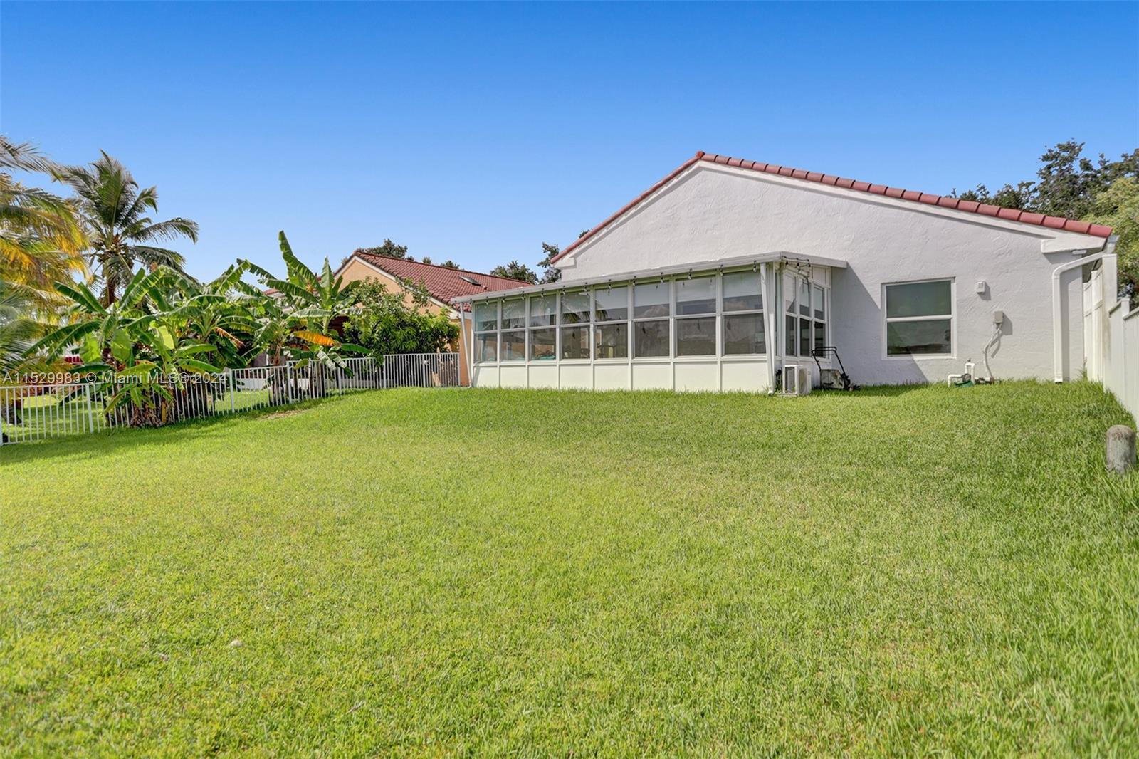 REPLAT OF PORTION - Residential Lease